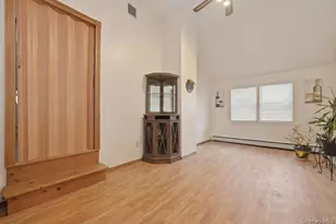 38 Bacon Ln, Babylon, NY 11702 - Photo 15