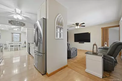 38 Bacon Lane, Babylon, NY 11702 - Photo 5