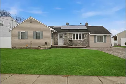 38 Bacon Lane, Babylon, NY 11702 - Photo 1