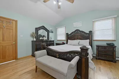 38 Bacon Lane, Babylon, NY 11702 - Photo 17