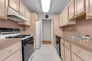 18-65 211th St, Bayside, NY 11360 - Photo 7