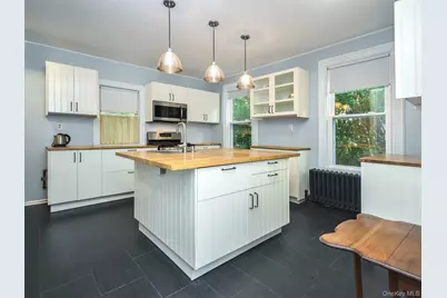 27 Summit Avenue, Sea Cliff, NY 11579 - Photo 13