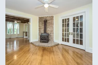 27 Summit Avenue, Sea Cliff, NY 11579 - Photo 5