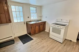 4 Pilgrim Terrace, Poughkeepsie, NY 12601 - Photo 3