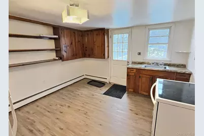 4 Pilgrim Terrace, Poughkeepsie, NY 12601 - Photo 3