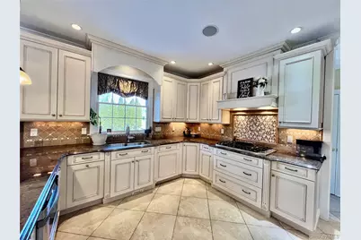 3683 Orchard Road, Wantagh, NY 11793 - Photo 11