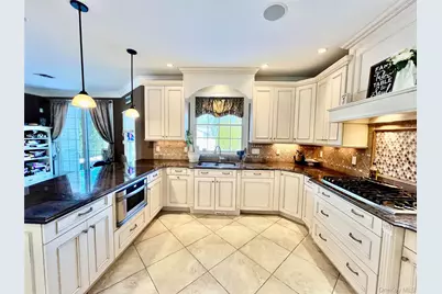 3683 Orchard Road, Wantagh, NY 11793 - Photo 11