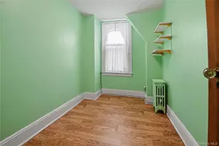 65-37 77th Pl, Middle Village, NY 11379 - Photo 15