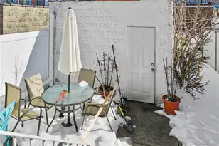 65-37 77th Pl, Middle Village, NY 11379 - Photo 23