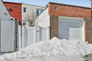 65-37 77th Pl, Middle Village, NY 11379 - Photo 27