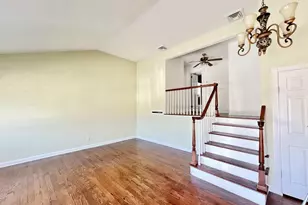 44 Bruce Ln, Westbury, NY 11590 - Photo 5