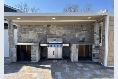 44 Bruce Lane, Westbury, NY 11590 - Photo 23