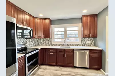 44 Bruce Lane, Westbury, NY 11590 - Photo 3