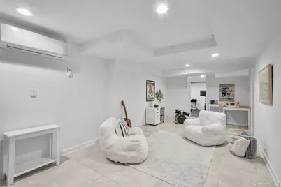 1054 Clay Avenue, Pelham, NY 10803 - Photo 31