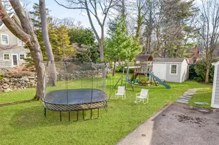 1054 Clay Ave, Pelham, NY 10803 - Photo 33