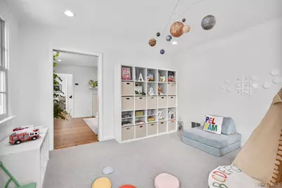 1054 Clay Avenue, Pelham, NY 10803 - Photo 17