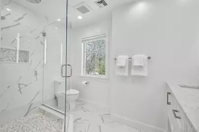 1054 Clay Avenue, Pelham, NY 10803 - Photo 21