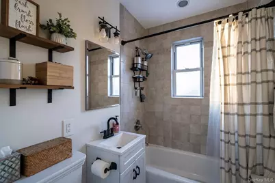 12 Edwards Street #3B, Roslyn Heights, NY 11577 - Photo 13