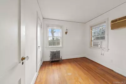 310 W 263rd Street, Bronx, NY 10471 - Photo 9