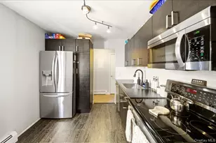 14 Granada Crescent, White Plains, NY 10603 - Photo 3