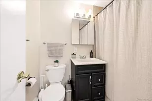 14 Granada Crescent, White Plains, NY 10603 - Photo 7