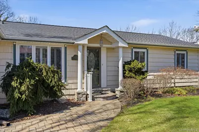 8 Natalie Court, Ronkonkoma, NY 11779 - Photo 5