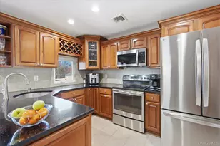 8 Natalie Ct, Ronkonkoma, NY 11779 - Photo 13