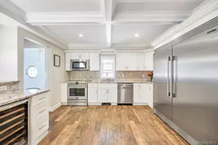 2327 Cleveland St, Bellmore, NY 11710 - Photo 9