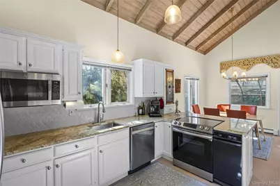 11 Seacliff Lane, Miller Place, NY 11764 - Photo 17