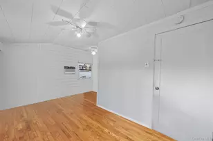 694 Whittier St, Westbury, NY 11590 - Photo 25