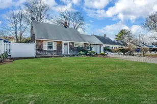 694 Whittier St, Westbury, NY 11590 - Photo 3