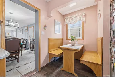 6915 69th Street, Glendale, NY 11385 - Photo 9