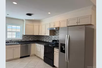 168 Woodycrest Drive, Farmingville, NY 11738 - Photo 3