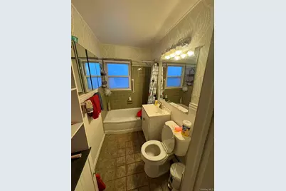 17 Cove Lane, Levittown, NY 11756 - Photo 5