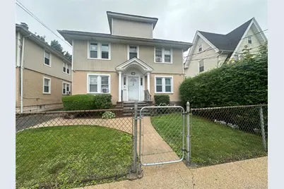 14 Van Cott Avenue #4, Hempstead, NY 11550 - Photo 1