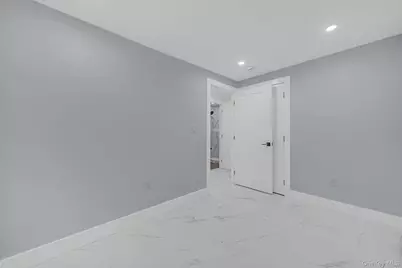 1852 Amethyst Street, Bronx, NY 10462 - Photo 19