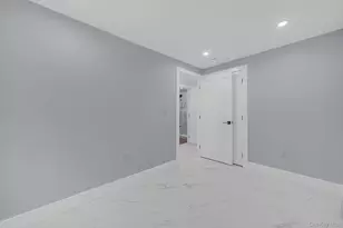 1852 Amethyst St, Bronx, NY 10462 - Photo 19