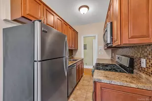 141 Woodmere Blvd, Woodmere, NY 11598 - Photo 11