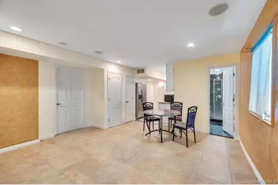 2 Valley Greens Drive, Woodmere, NY 11581 - Photo 31