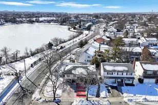 2 Valley Greens Dr, Valley Stream, NY 11581 - Photo 37