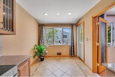 2 Valley Greens Drive, Woodmere, NY 11581 - Photo 19