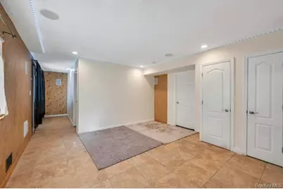 2 Valley Greens Drive, Woodmere, NY 11581 - Photo 27