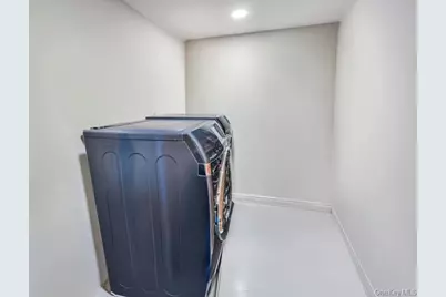 2 Valley Greens Drive, Valley Stream, NY 11581 - Photo 15