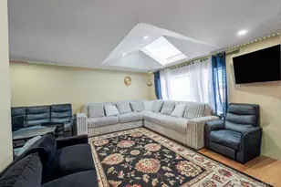 2 Valley Greens Dr, Valley Stream, NY 11581 - Photo 5