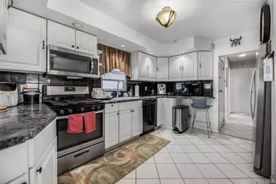 2415 St Raymonds Avenue, Bronx, NY 10461 - Photo 7