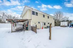 73 Olive St, Central Islip, NY 11722 - Photo 33