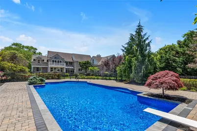 38 The Helm, East Islip, NY 11730 - Photo 3