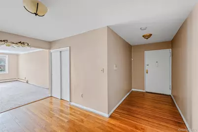 124 S Park Ave #2-S, Rockville Centre, NY 11570 - Photo 3