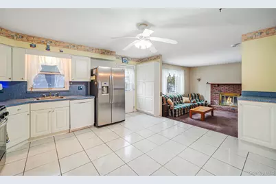 6 Noahs Path, Rocky Point, NY 11778 - Photo 11