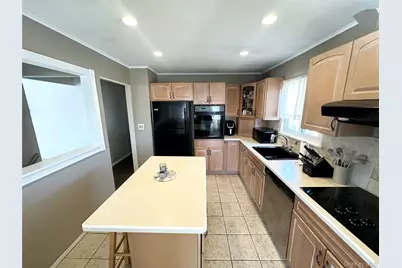 133 Cleveland Avenue #2nd Floor, Long Beach, NY 11561 - Photo 7